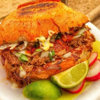 Torta LA Chingona