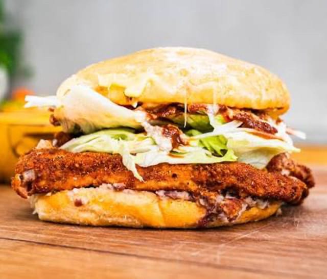 Torta Milanesa (Crispy Chicken).